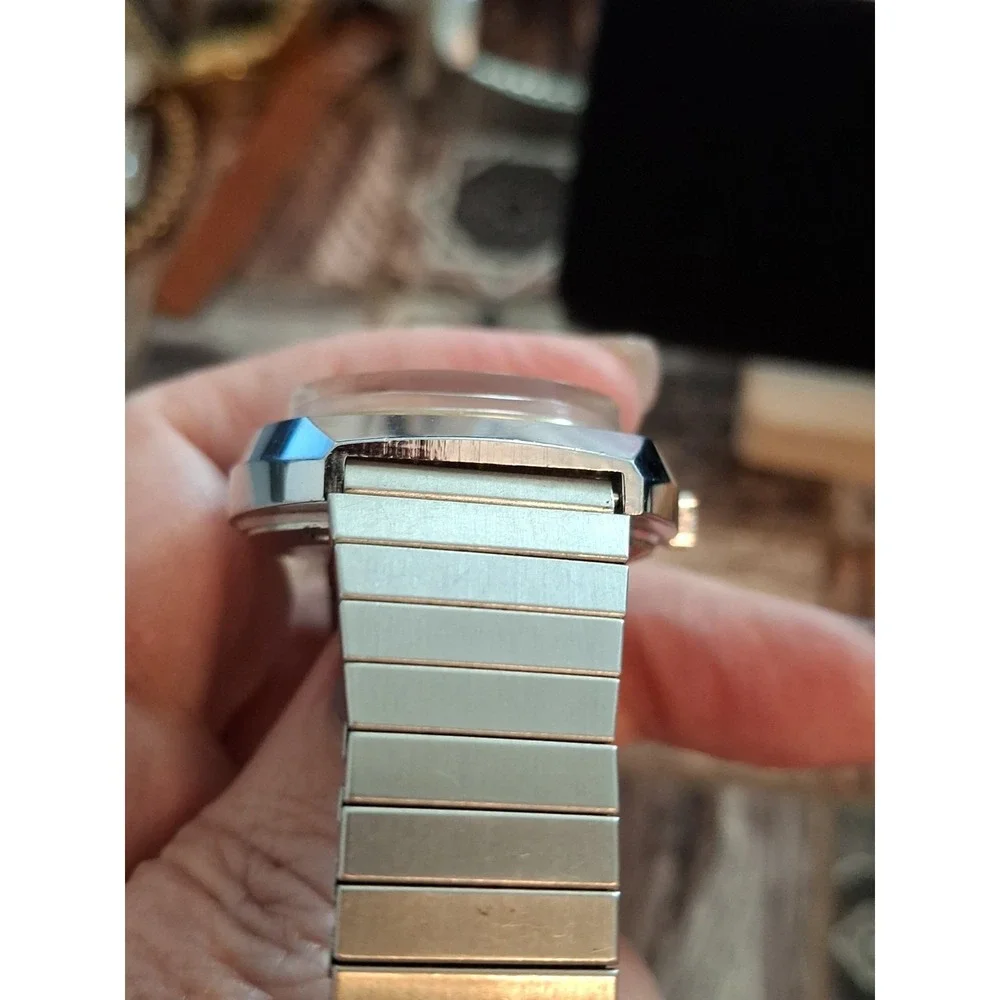 Impex Mens Mechanical  Watch. Lifetime Mainspring,  Date, Stretch Bracelet Band.